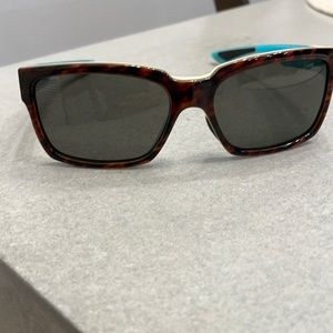 Costa Del Mar Playa grey polarized 580 lense